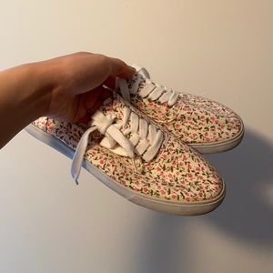 Missimo women’s floral sneakers